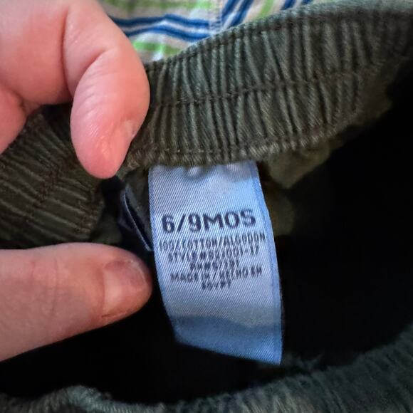 DKNY Baby Button Down Hoodie Top & Green Shorts Baby Boy Size 6 - 9 Months - Picture 4 of 7